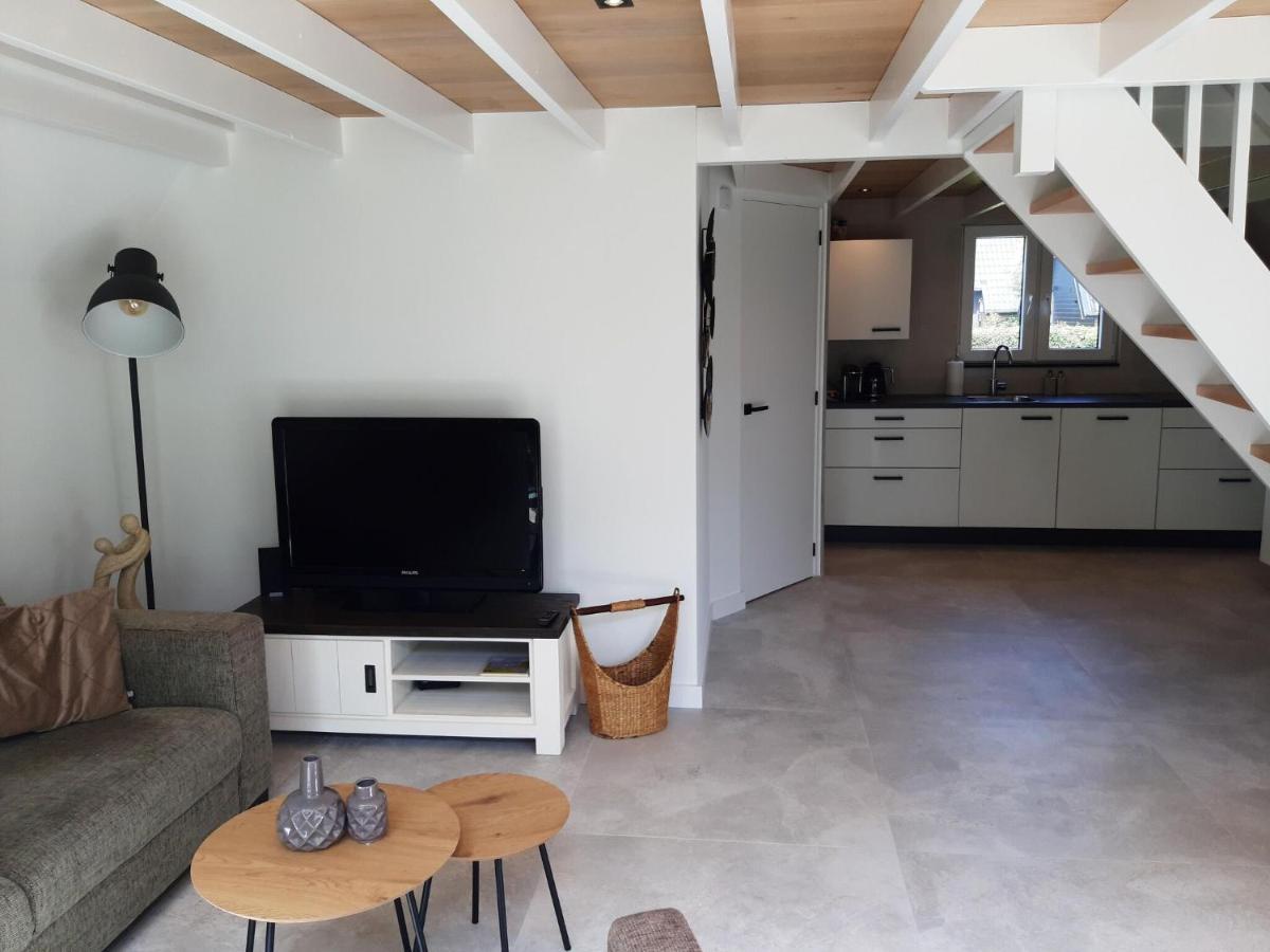Stylish Holiday Home By The Sea Tuitjenhorn Exteriér fotografie